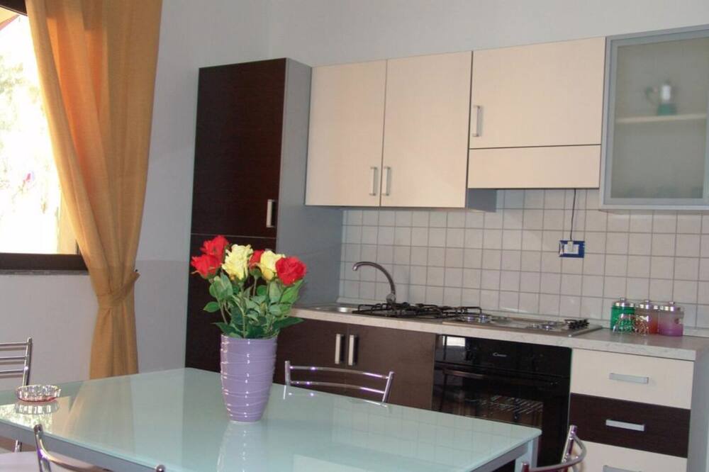 Photo of Kitchen in San Giorgio-Librino-San Giuseppe la Rena-Zia Lisa-Villaggio Sant'Agata