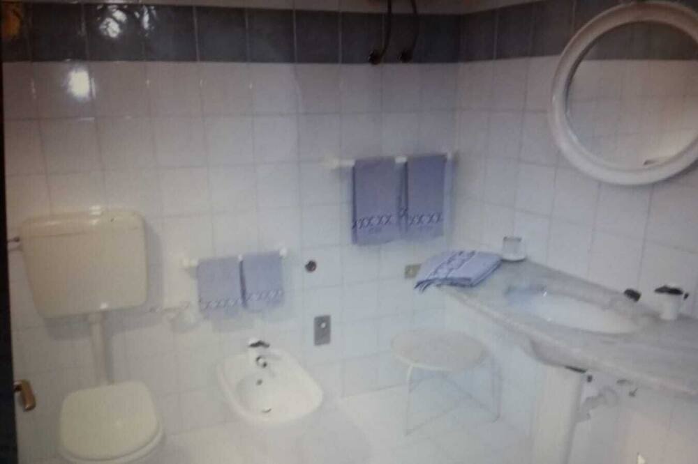 Photo of Bathroom in Vulcanello