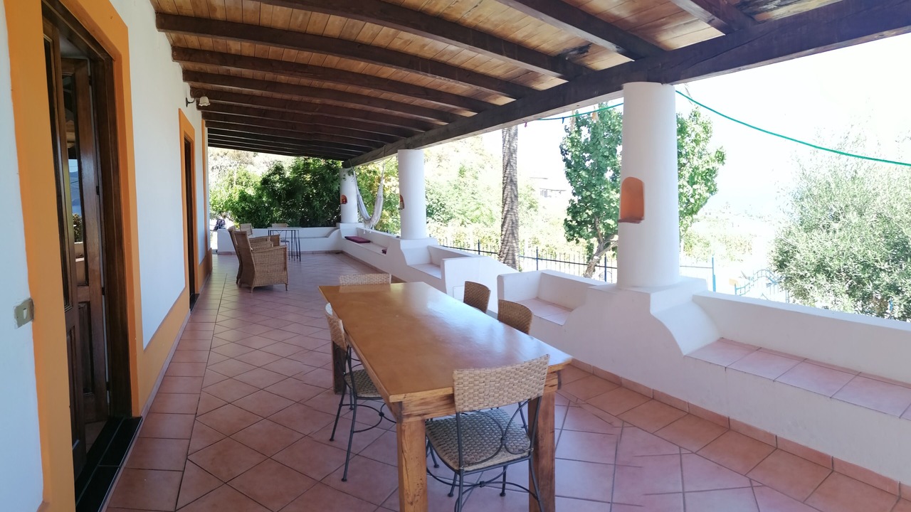 Photo of Patio Balcony in Santa Marina Salina