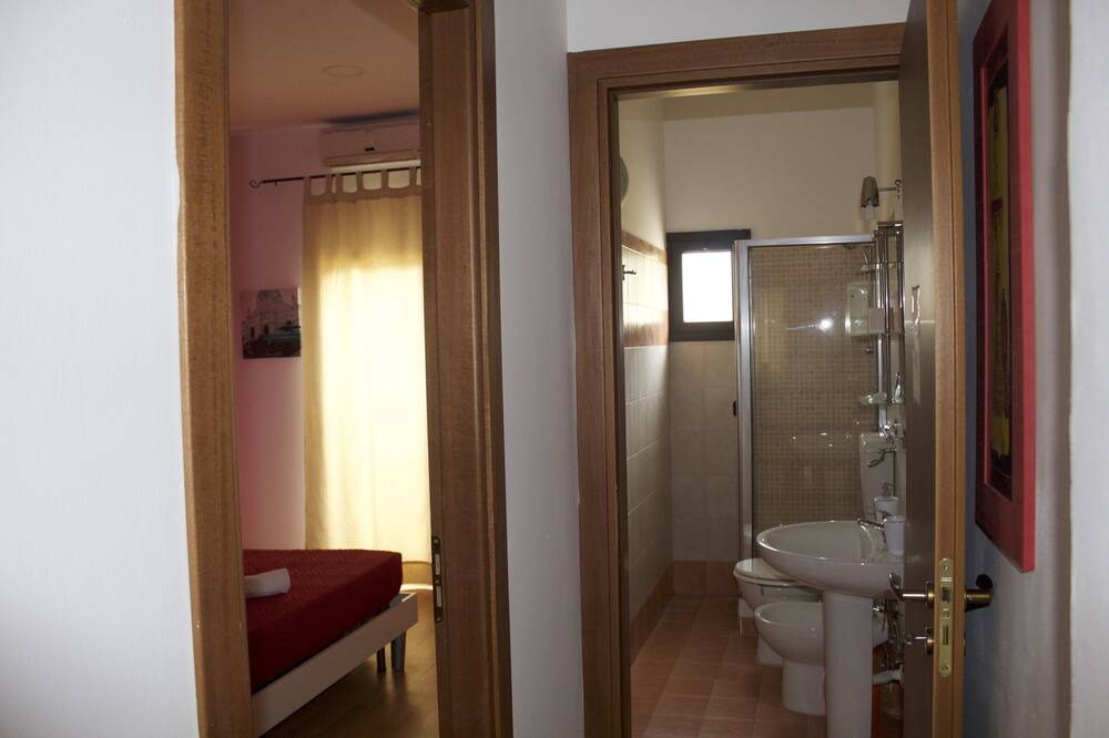 Photo of Bathroom in San Giorgio-Librino-San Giuseppe la Rena-Zia Lisa-Villaggio Sant'Agata