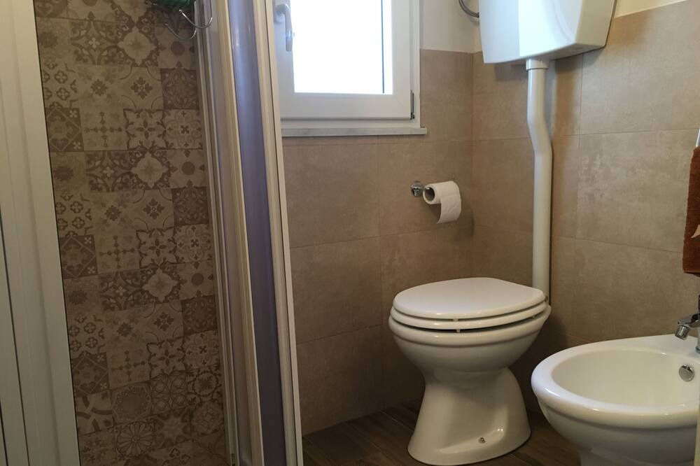 Photo of Bathroom in Pollina