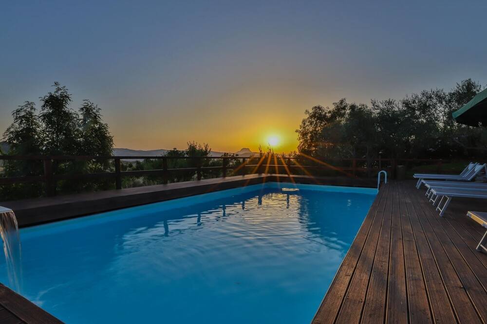 Photo of Outdoor in Alia