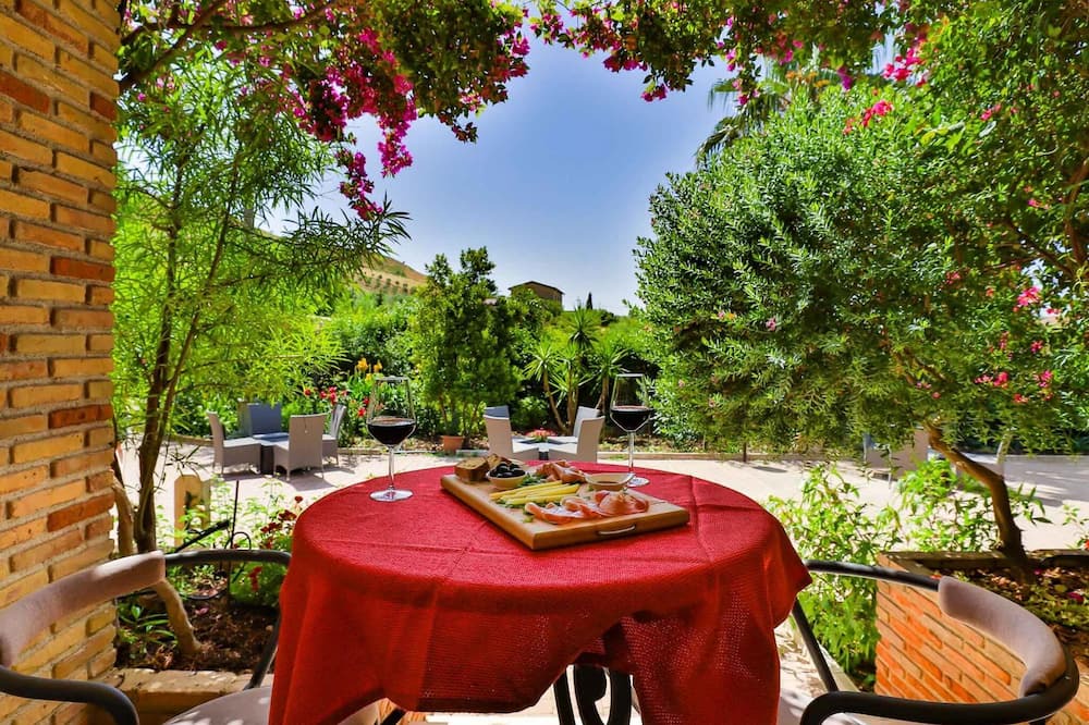 Photo of Patio Balcony in Alia