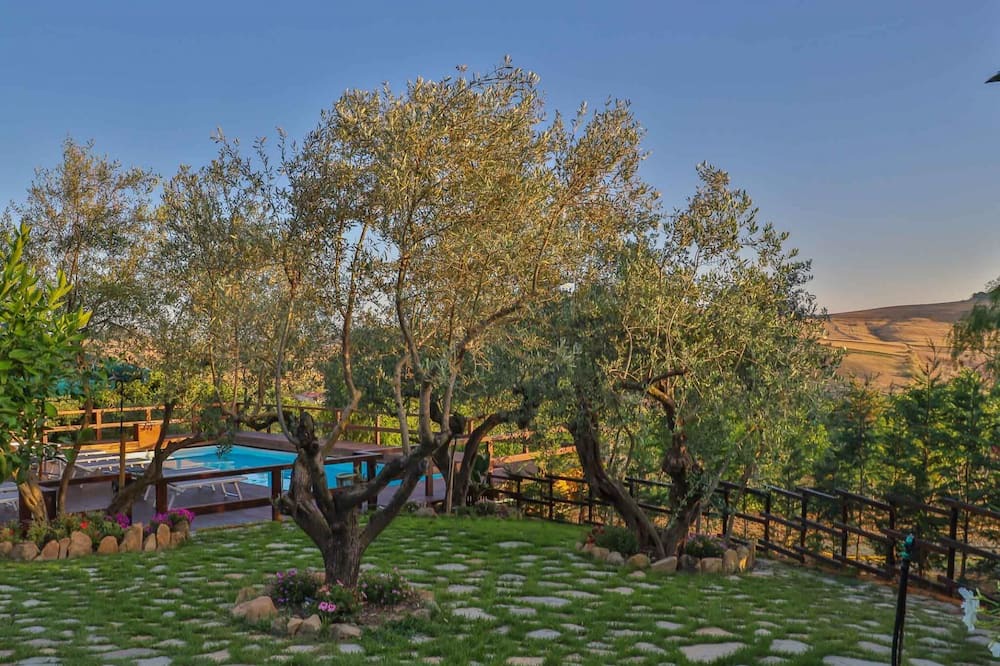 Photo of Outdoor in Alia