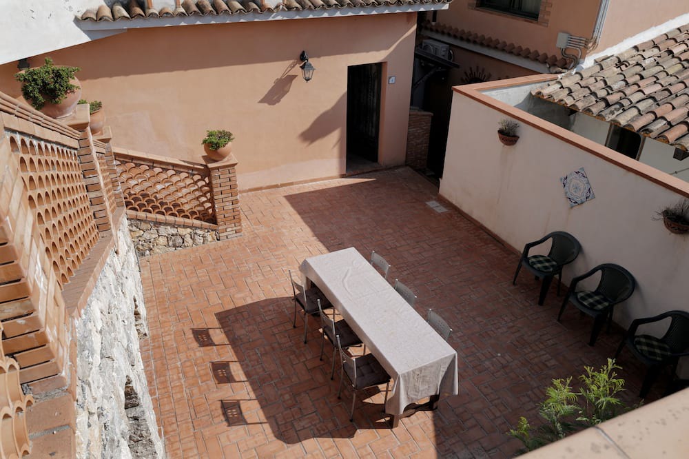Photo of Patio Balcony in Castelmola
