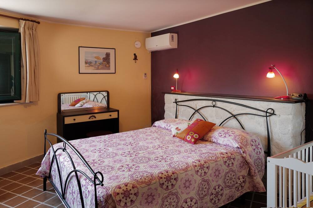 Photo of Bedroom in Castelmola