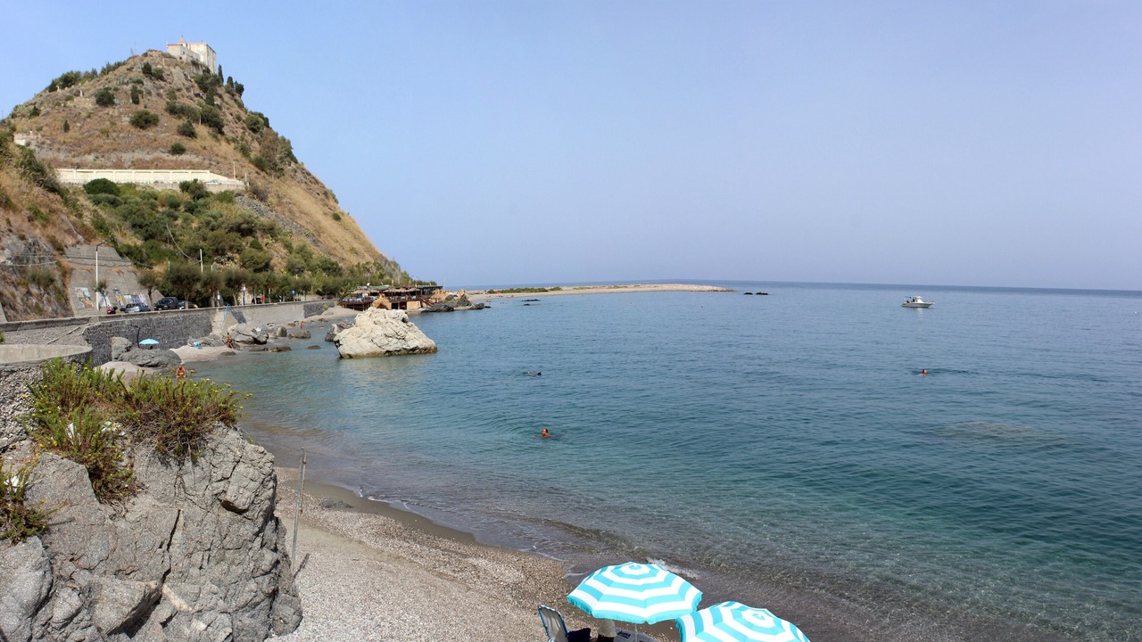 Photo of Others in Capri Leone
