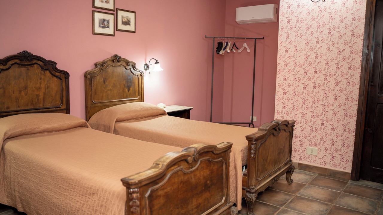 Photo of Bedroom in Gangi