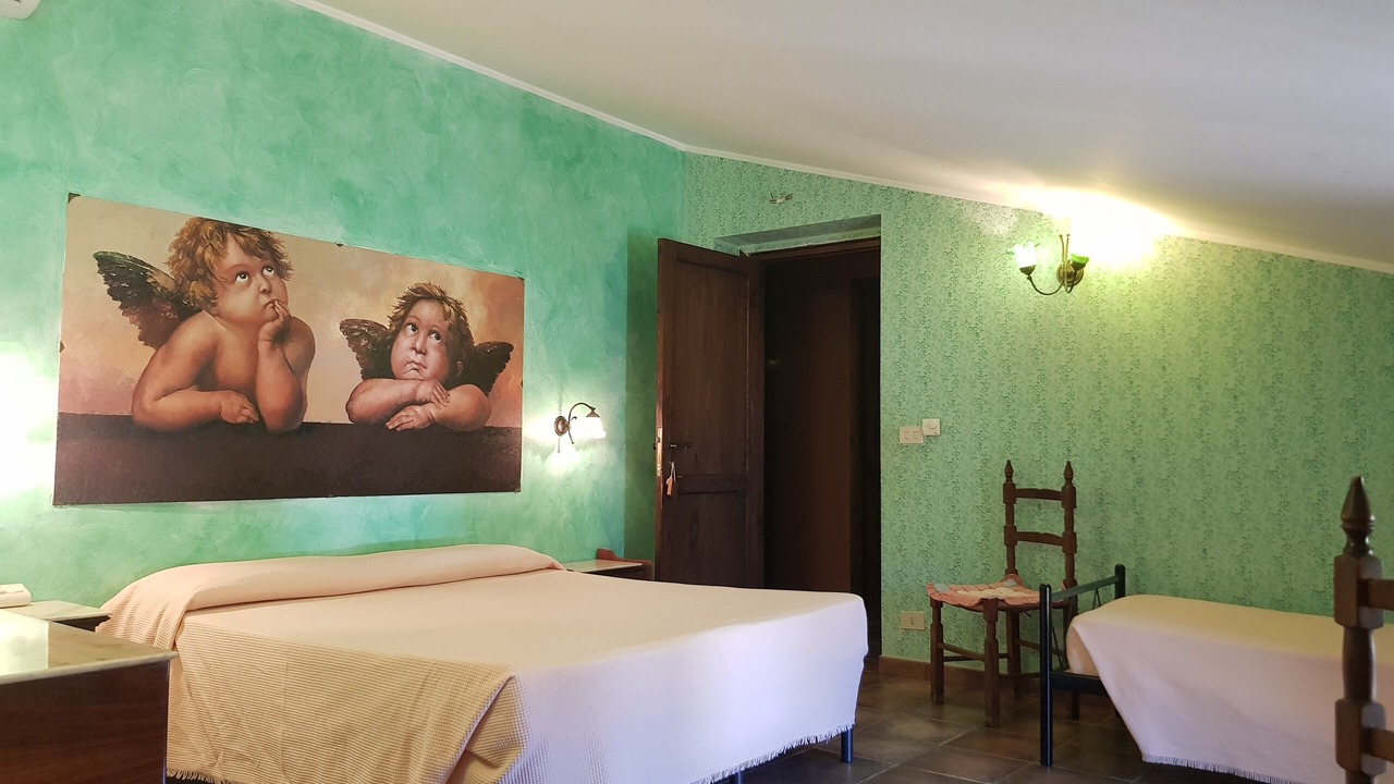 Photo of Bedroom in Gangi