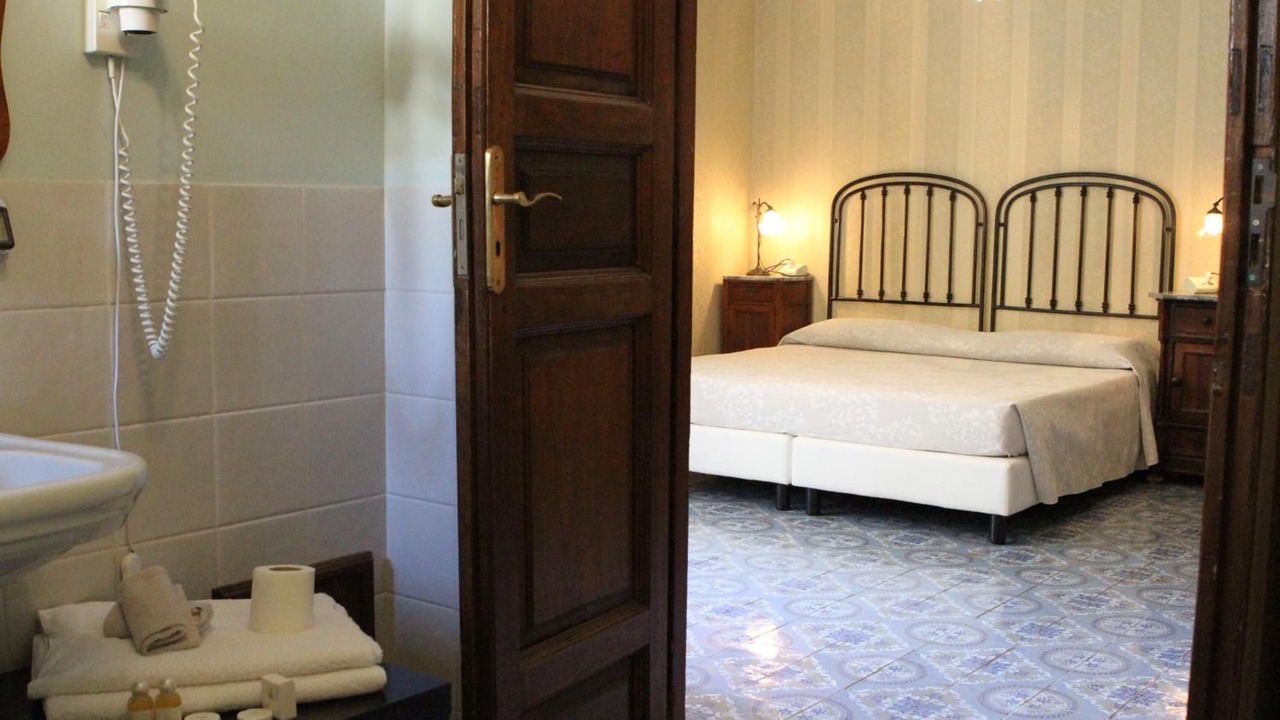 Photo of Bedroom in Gangi
