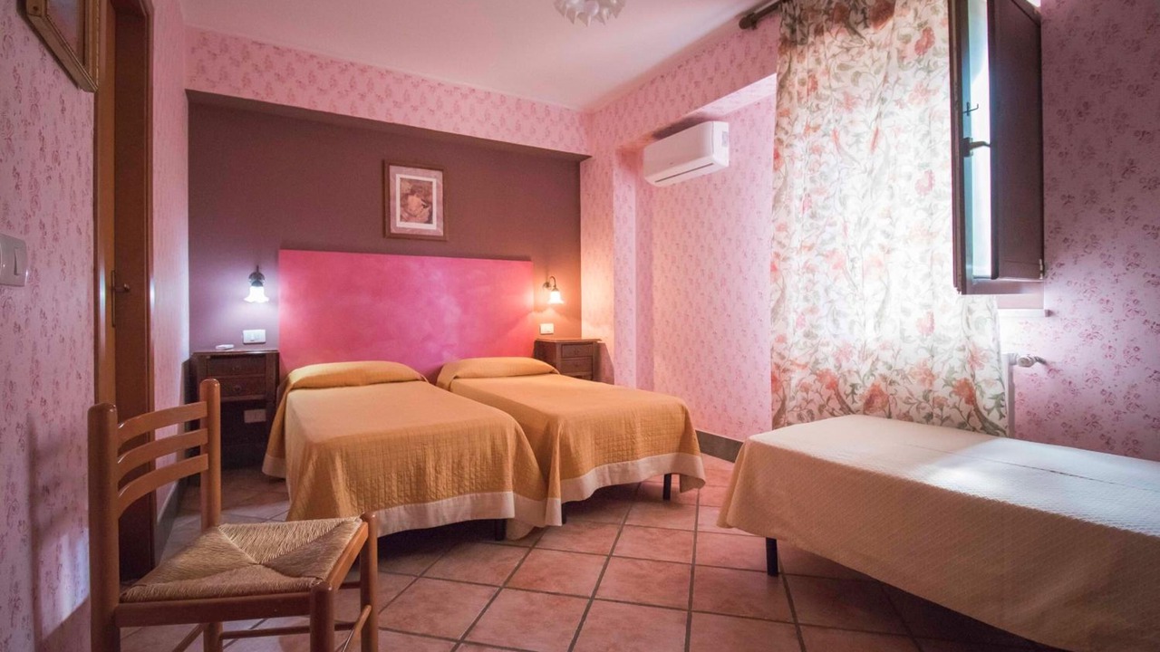 Photo of Bedroom in Gangi