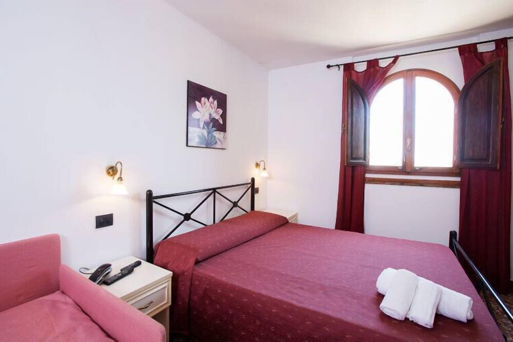 Photo of Bedroom in Santa Maria del Focallo