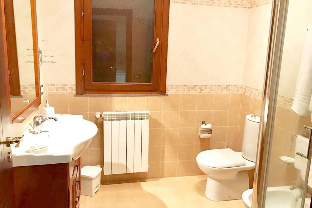 Photo of Bathroom in Trecastagni