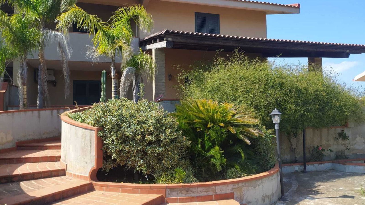 Photo of Outdoor in Avola