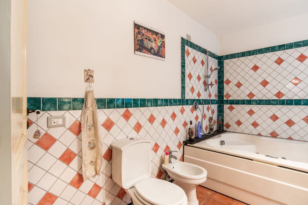 Photo of Bathroom in Coste
