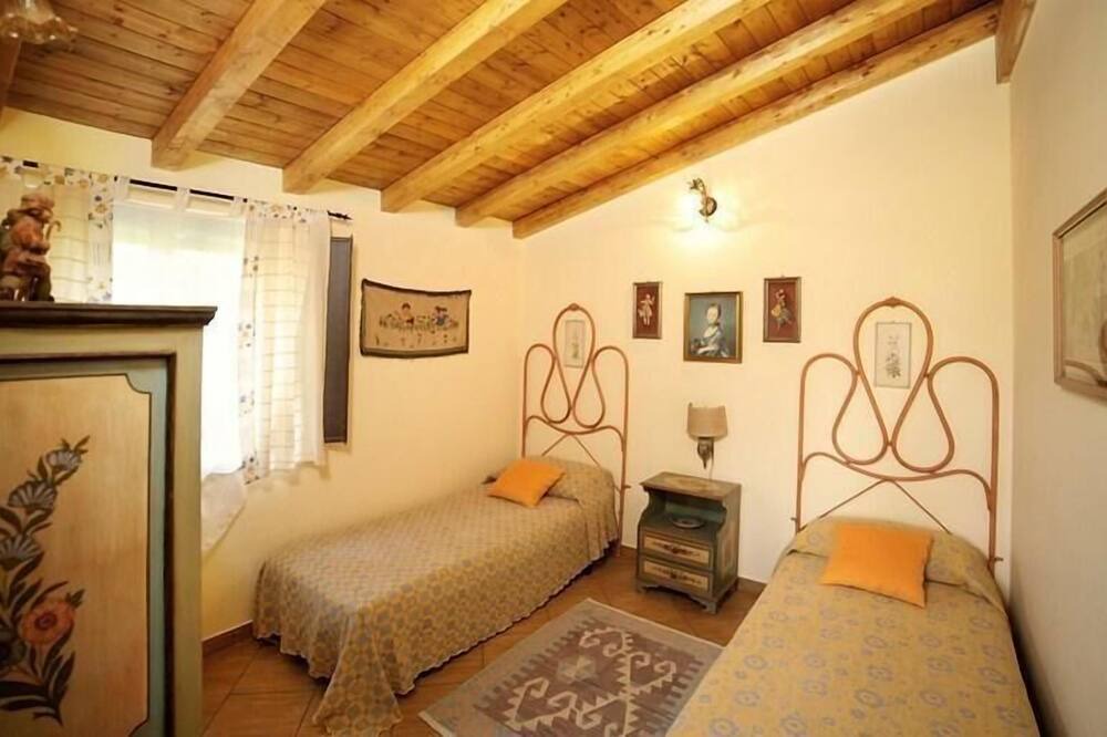 Photo of Bedroom in Mitogio