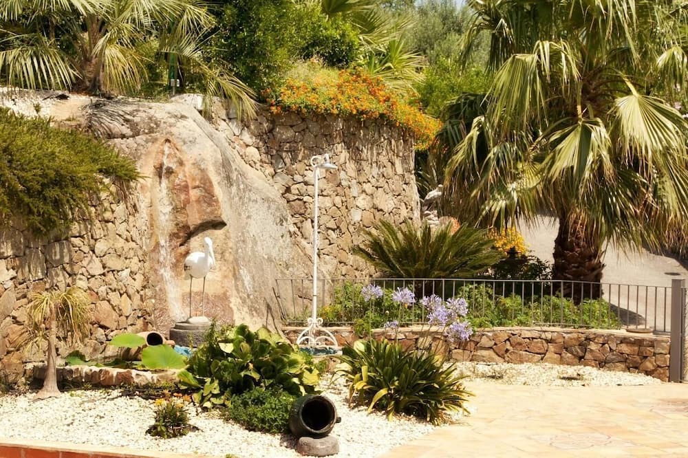 Photo of Outdoor in Mitogio