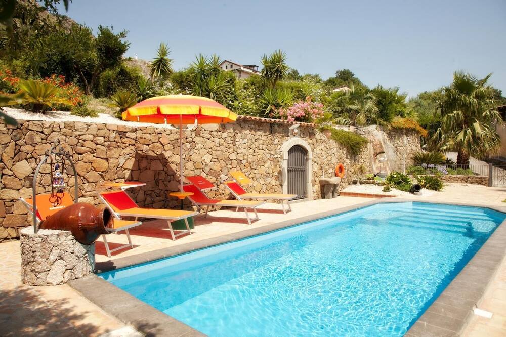 Photo of Outdoor in Mitogio
