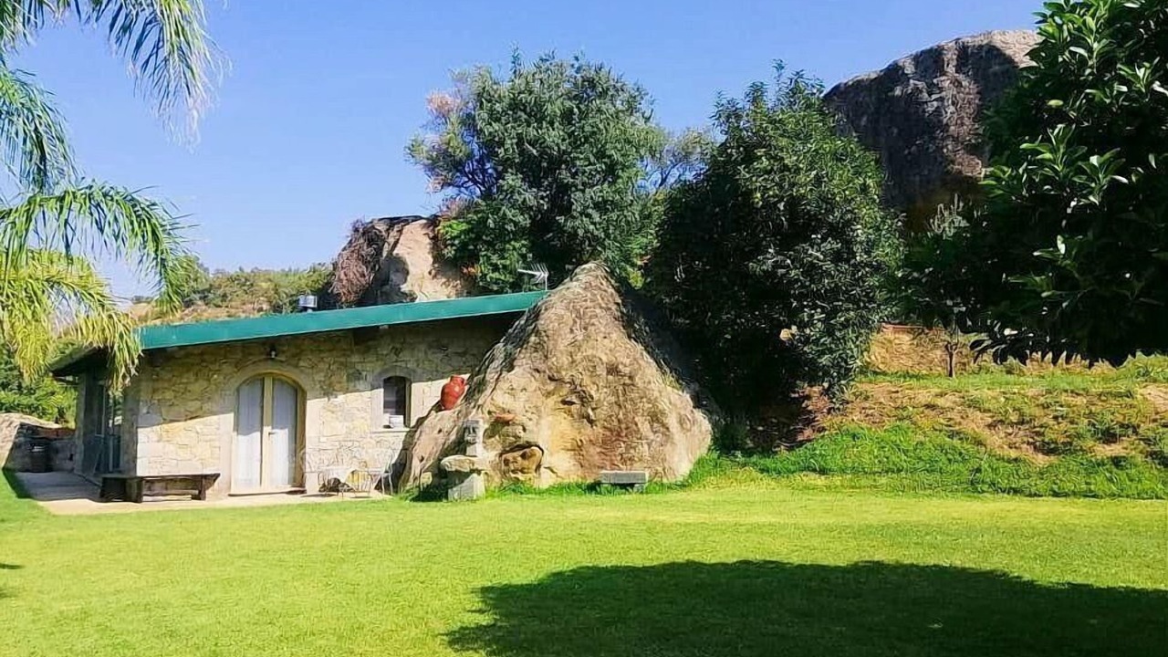 Photo of Outdoor in Mitogio