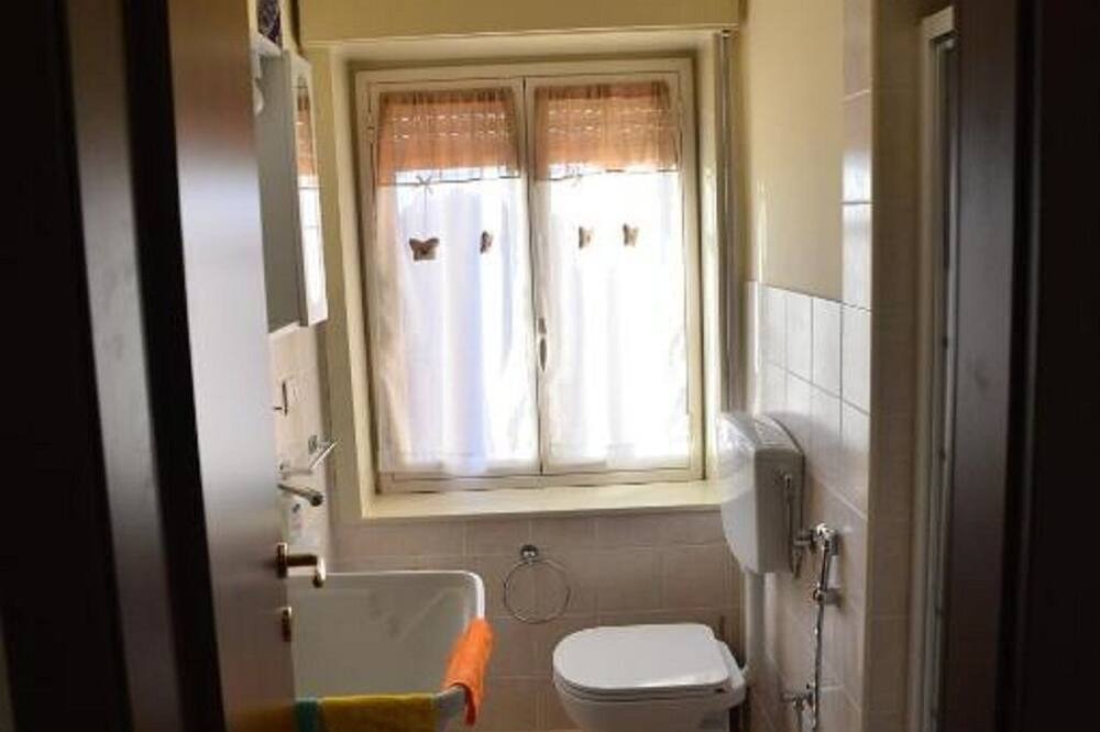 Photo of Bathroom in Villaggio del Pino-Le Ginestre