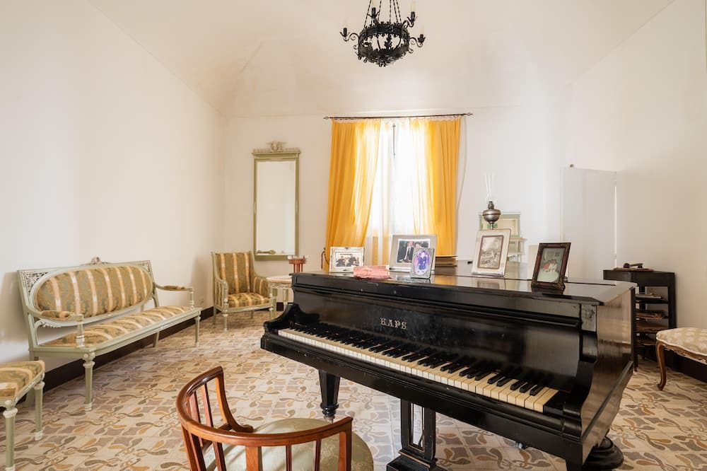 Photo of Livingroom in Sant'Andrea Bonagia