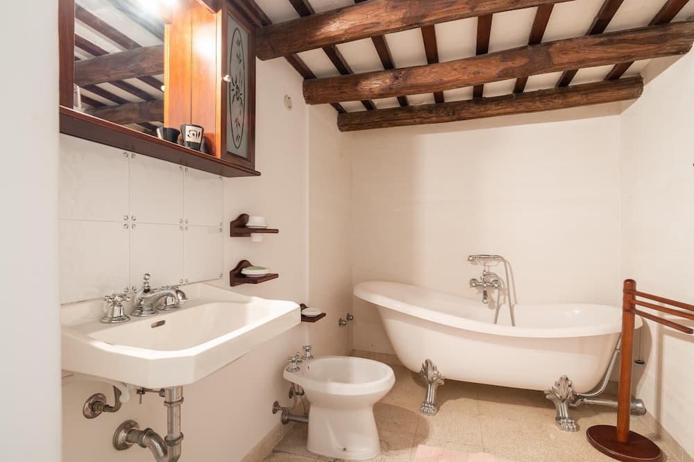 Photo of Bathroom in Sant'Andrea Bonagia