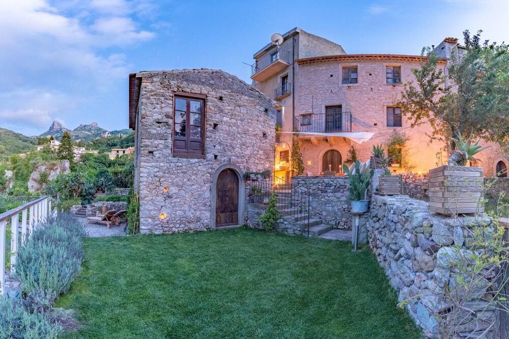 Photo of Outdoor in Novara di Sicilia