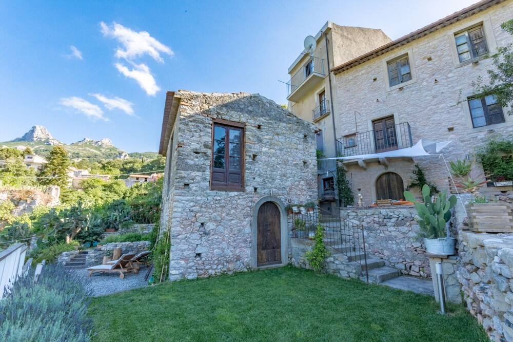 Photo of Outdoor in Novara di Sicilia