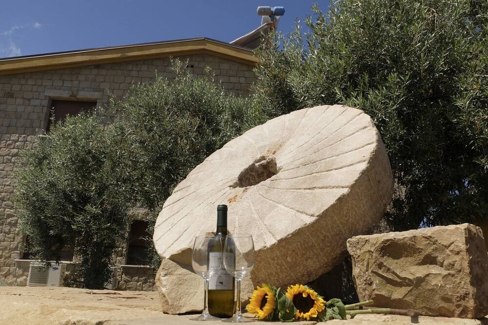 Photo of Outdoor in Lascari