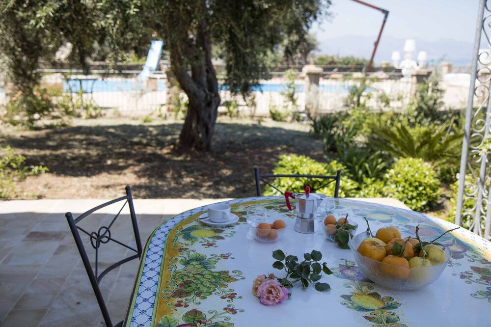 Photo of Outdoor in Lascari