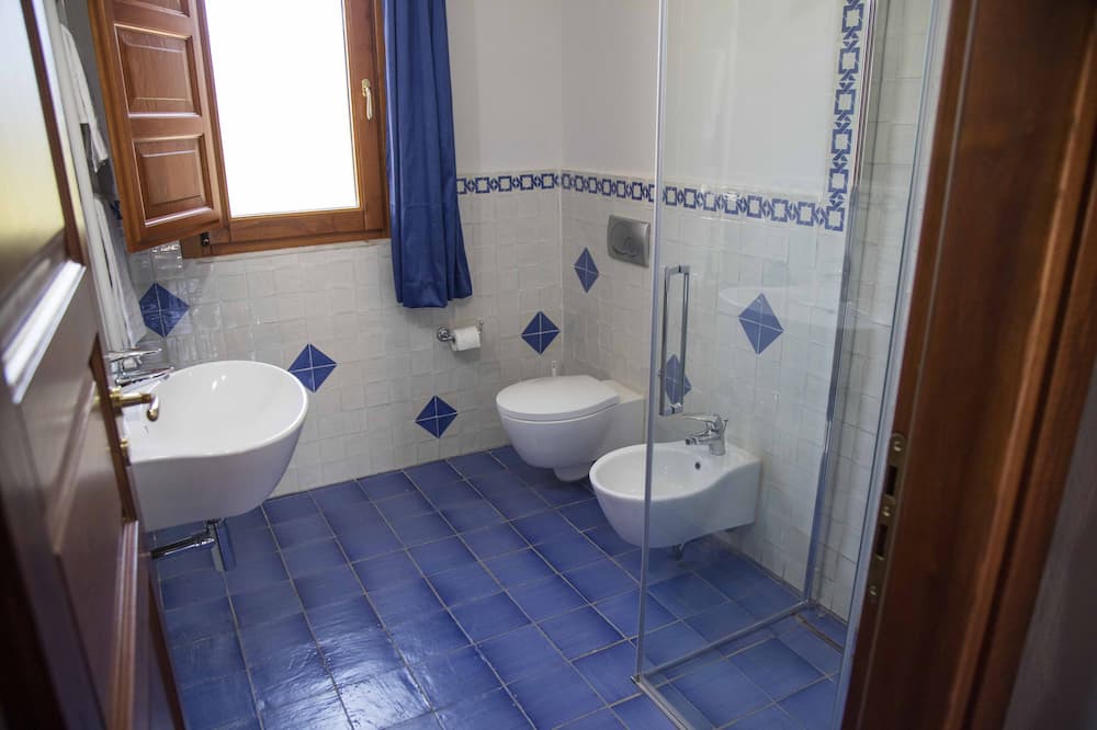 Photo of Bathroom in Lascari