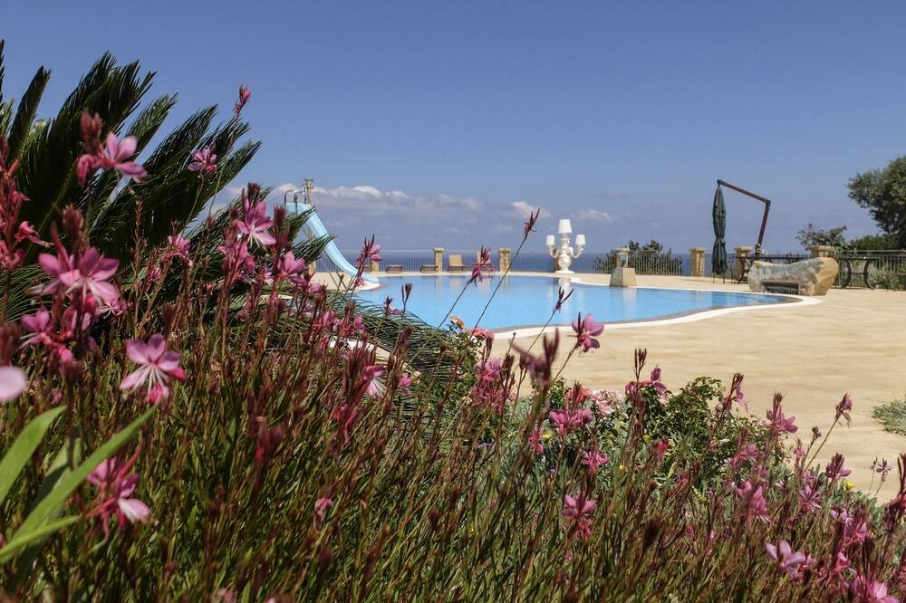 Photo of Outdoor in Lascari