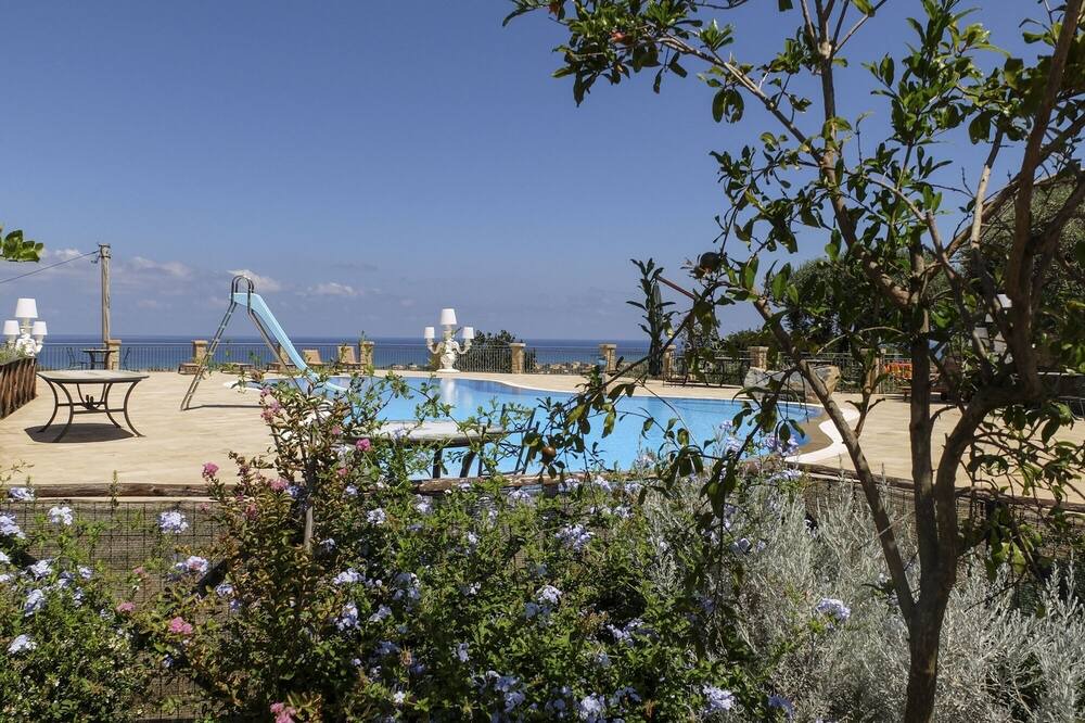 Photo of Outdoor in Lascari