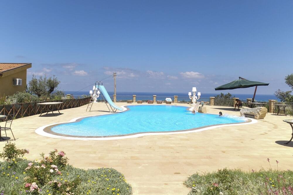Photo of Outdoor in Lascari