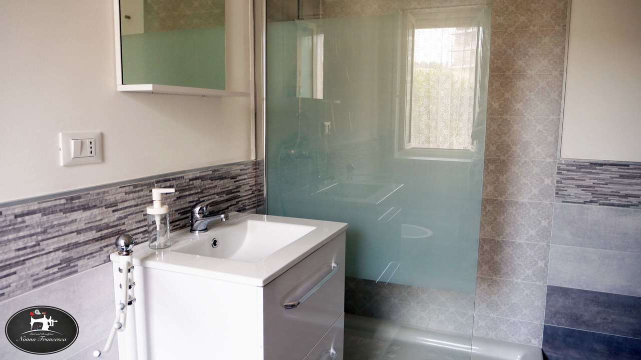 Photo of Bathroom in Patti