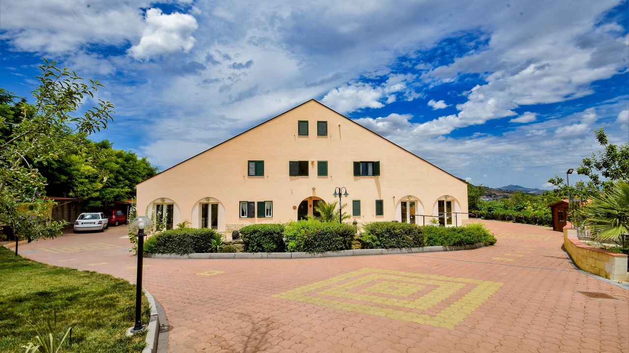 Photo of Outdoor in Pergusa