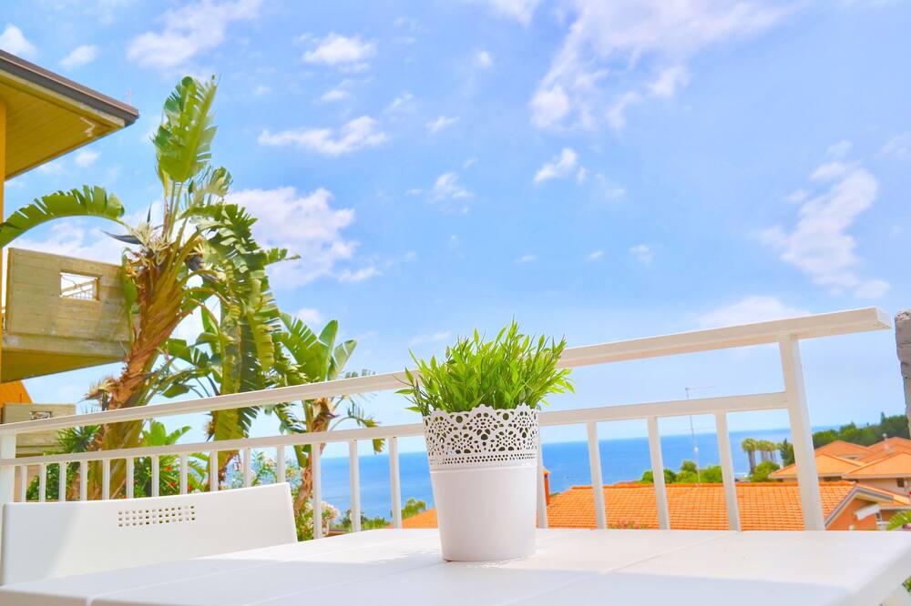 Photo of Outdoor in Vampolieri I