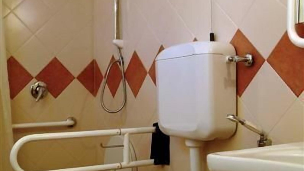 Photo of Bathroom in Landro