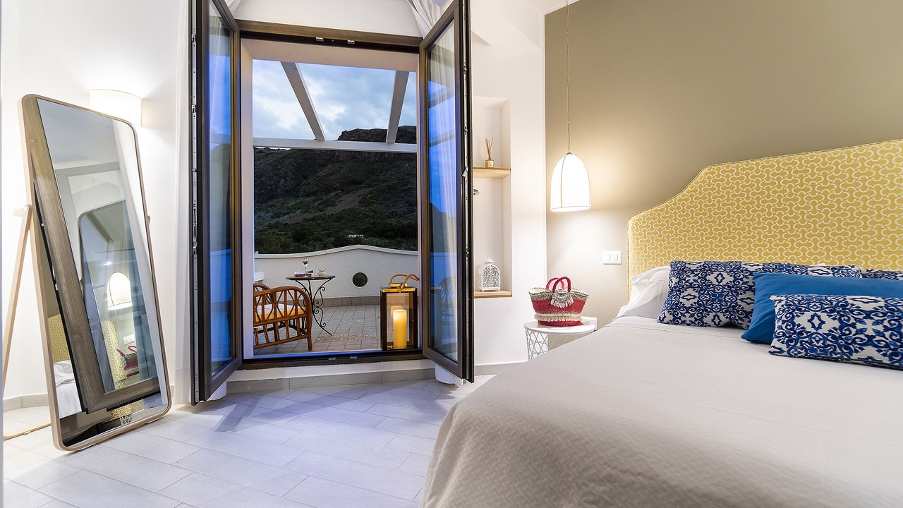 Photo of Bedroom in Vulcano Porto