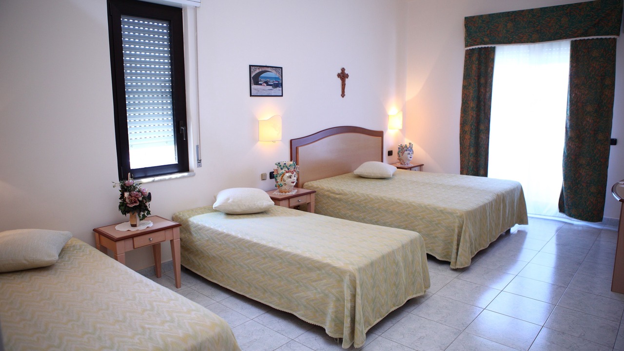 Photo of Bedroom in Canneto di Caronia