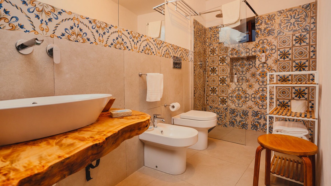 Photo of Bathroom in Noto