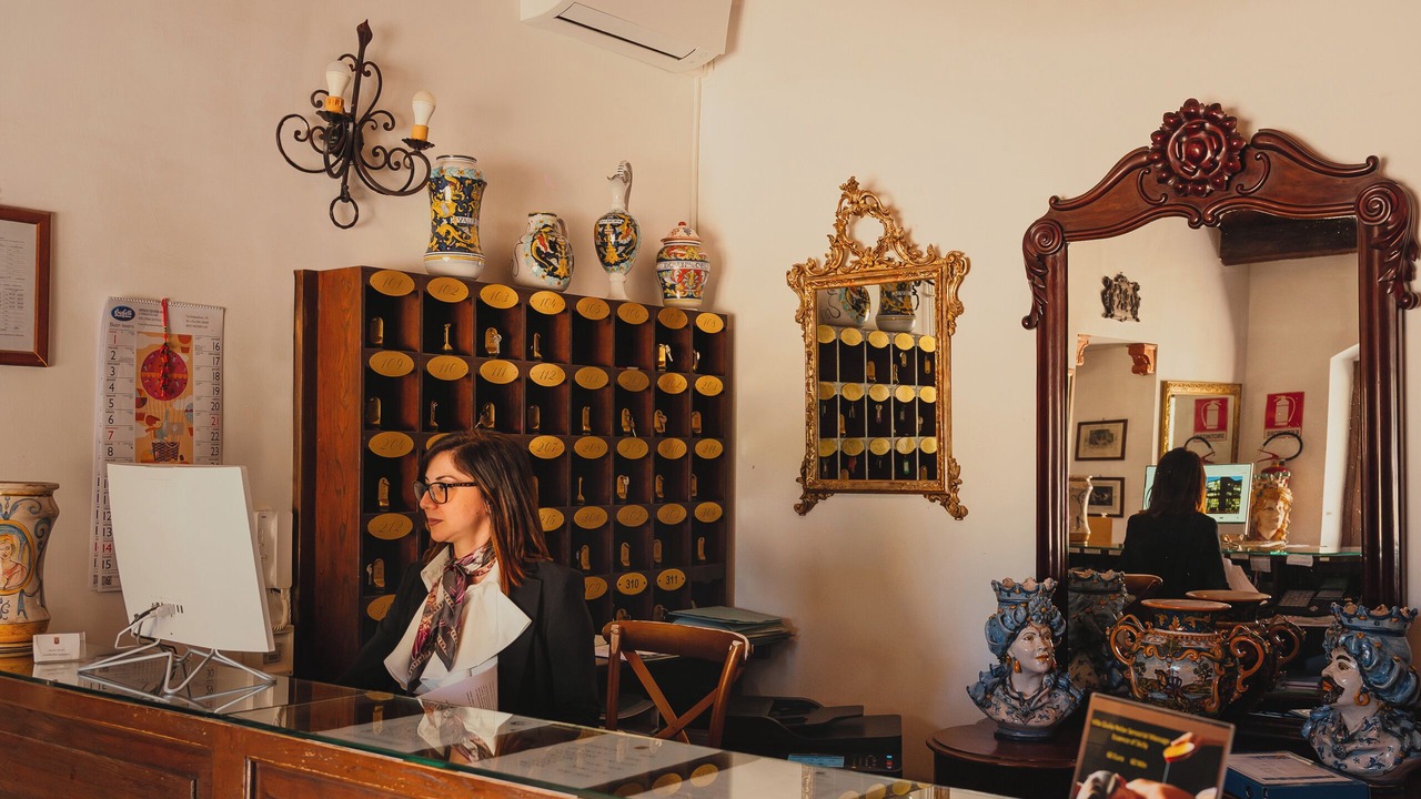 Photo of Others in Noto