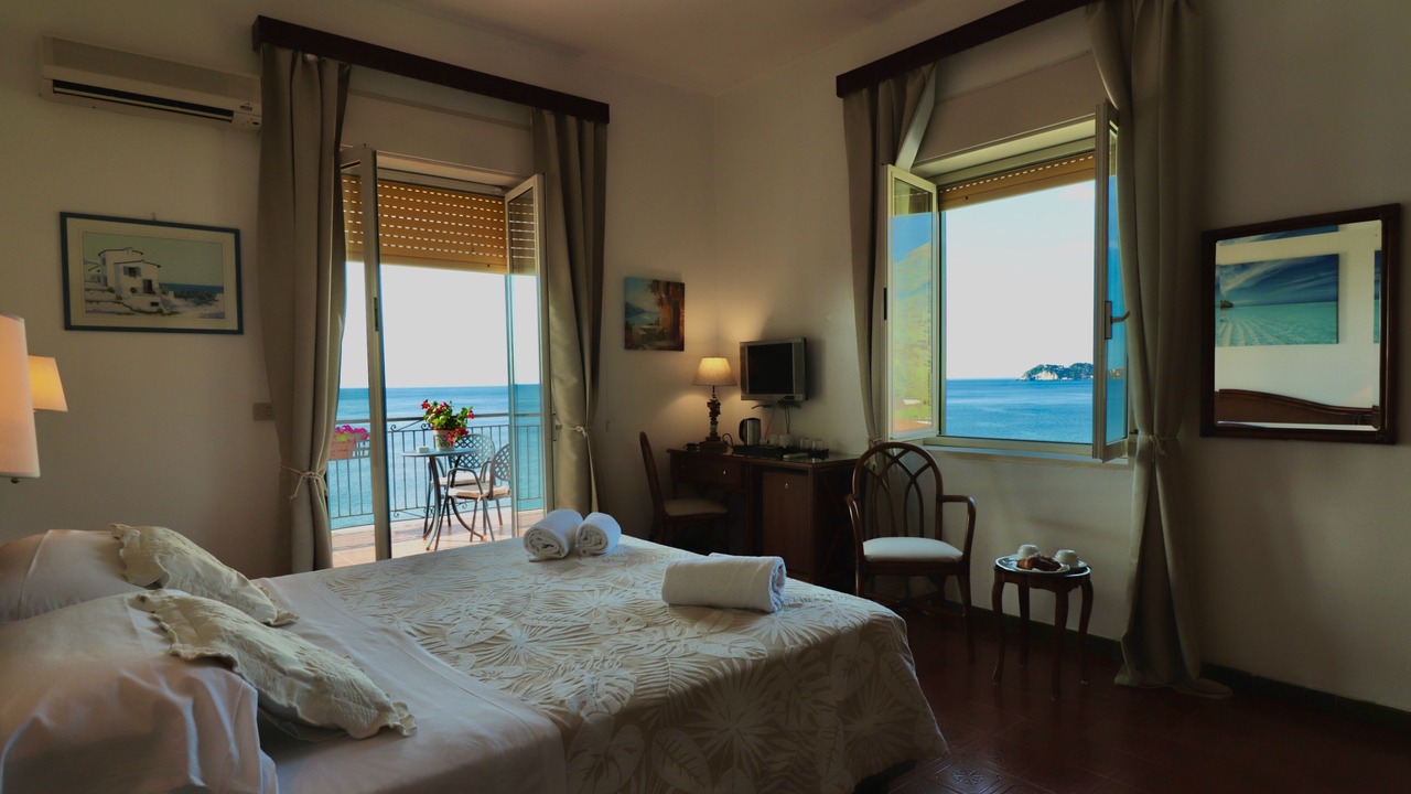 Photo of Bedroom in Letojanni