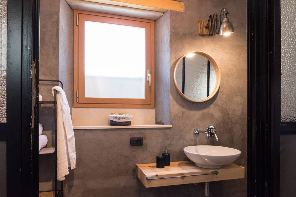 Photo of Bathroom in Santa Lucia