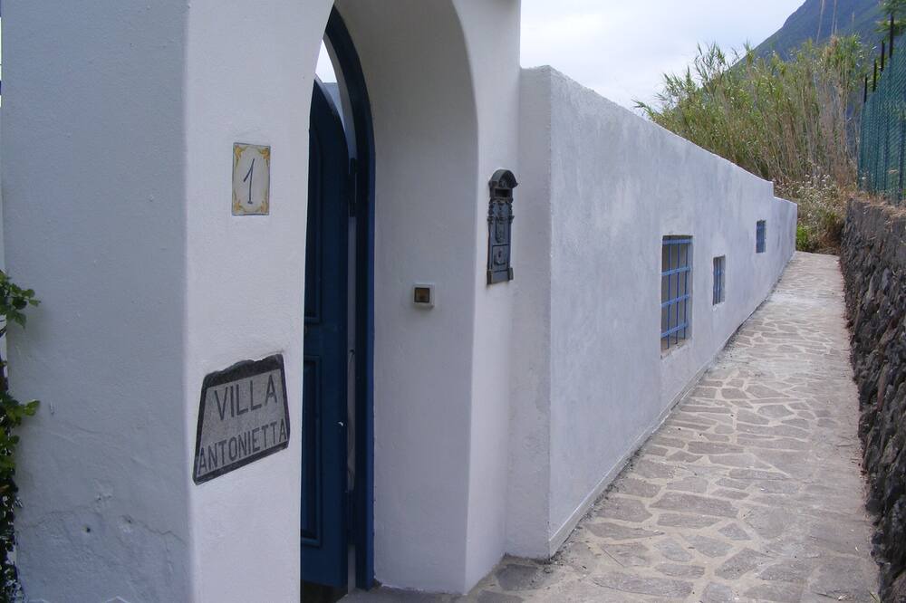 Photo of Outdoor in Malfa