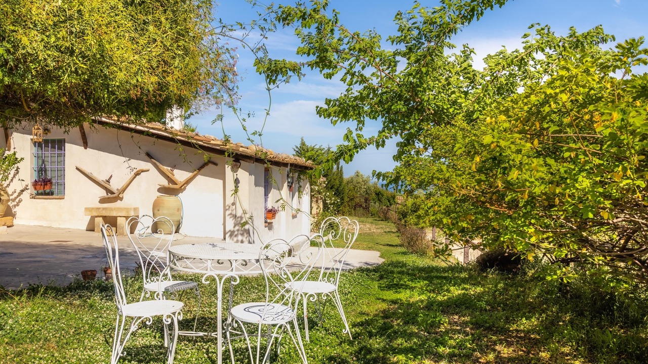 Photo of Outdoor in Avola
