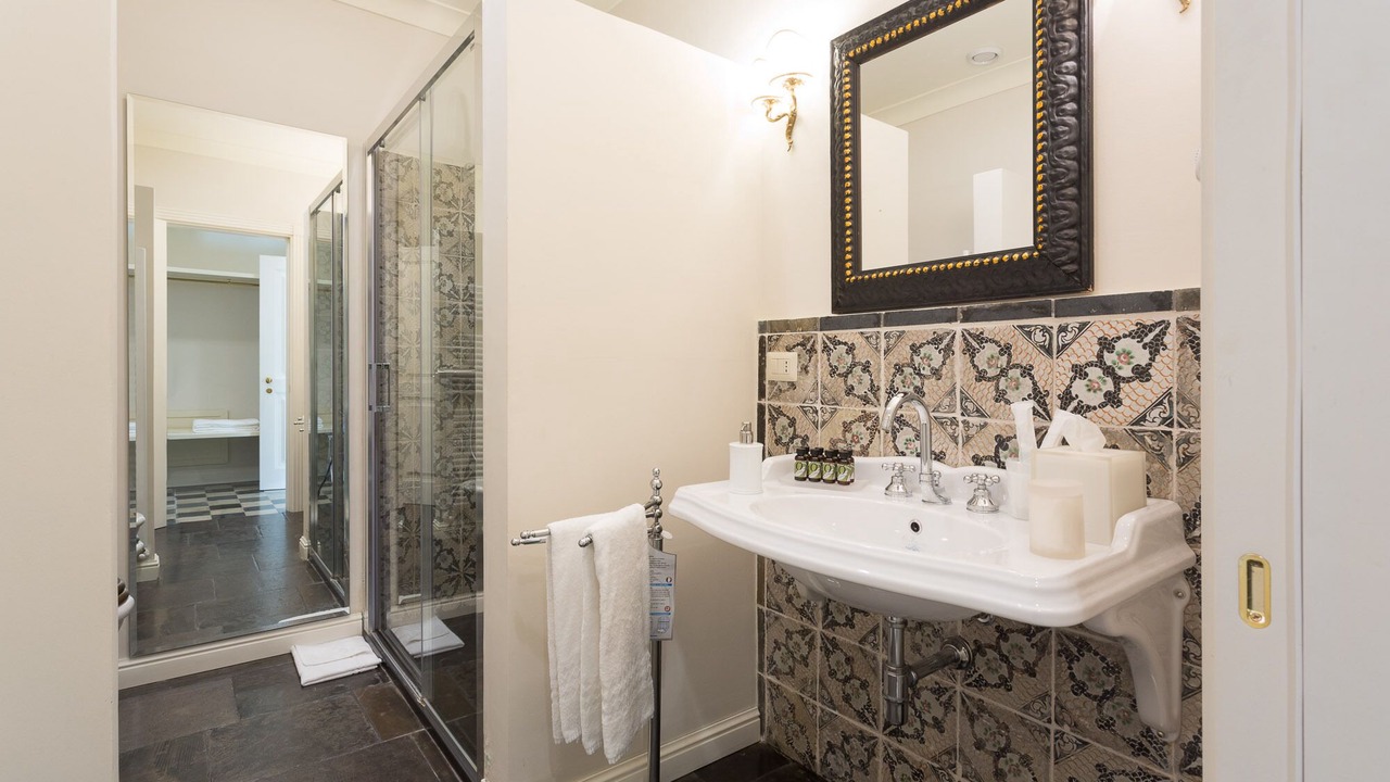 Photo of Bathroom in Noto