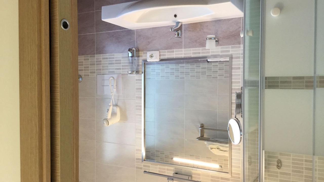 Photo of Bathroom in Gela