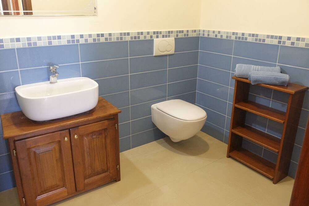 Photo of Bathroom in Lascari