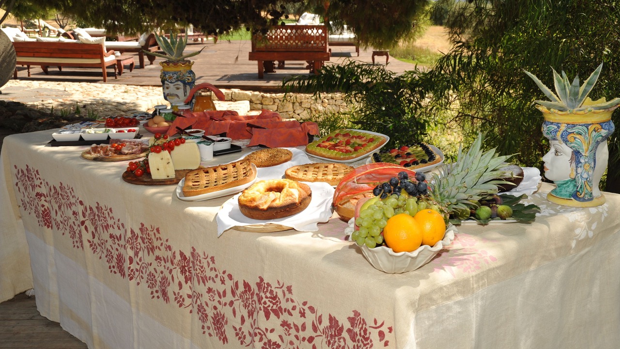 Photo of Others in Noto